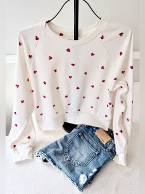 Colsie White Cropped Sweatshirt Red Heart Print Coquette Sweetheart Size Large